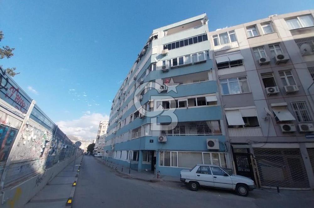 MUSELAND'DAN CADDE ÜZERİ KÖŞE KONUMLU SATILIK 2+1 DAİRE