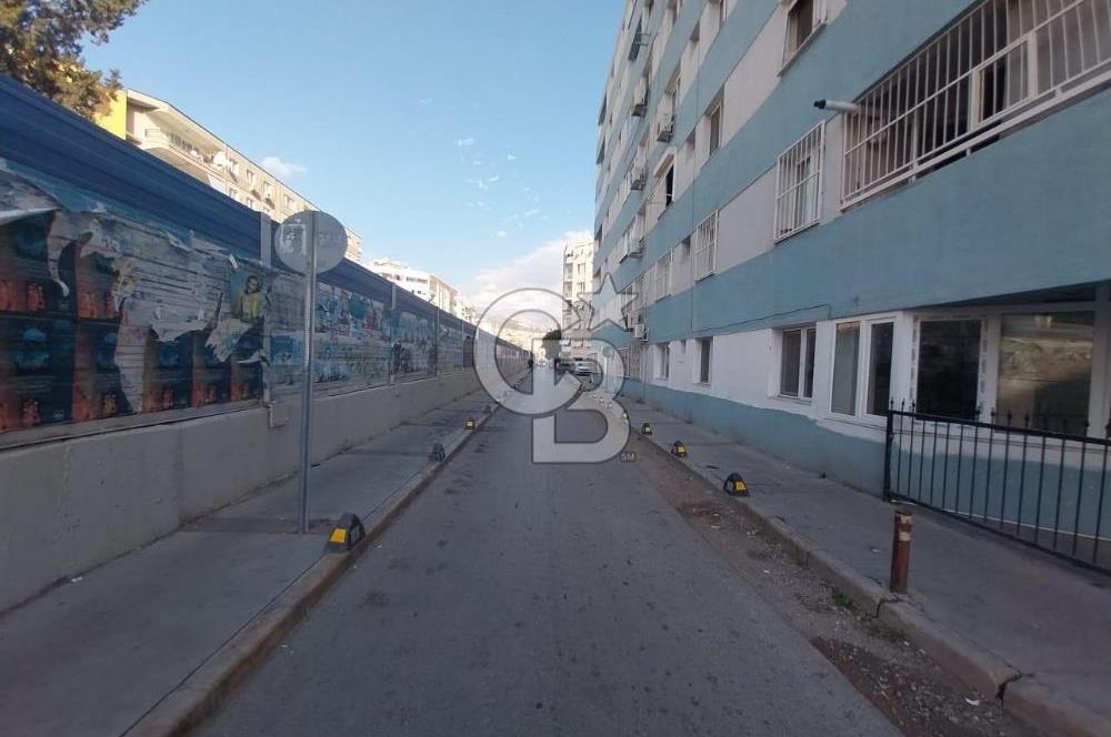 MUSELAND'DAN CADDE ÜZERİ KÖŞE KONUMLU SATILIK 2+1 DAİRE