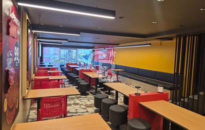 Maltepe'nin kalbinde 5 katlı + Teraslı restorant