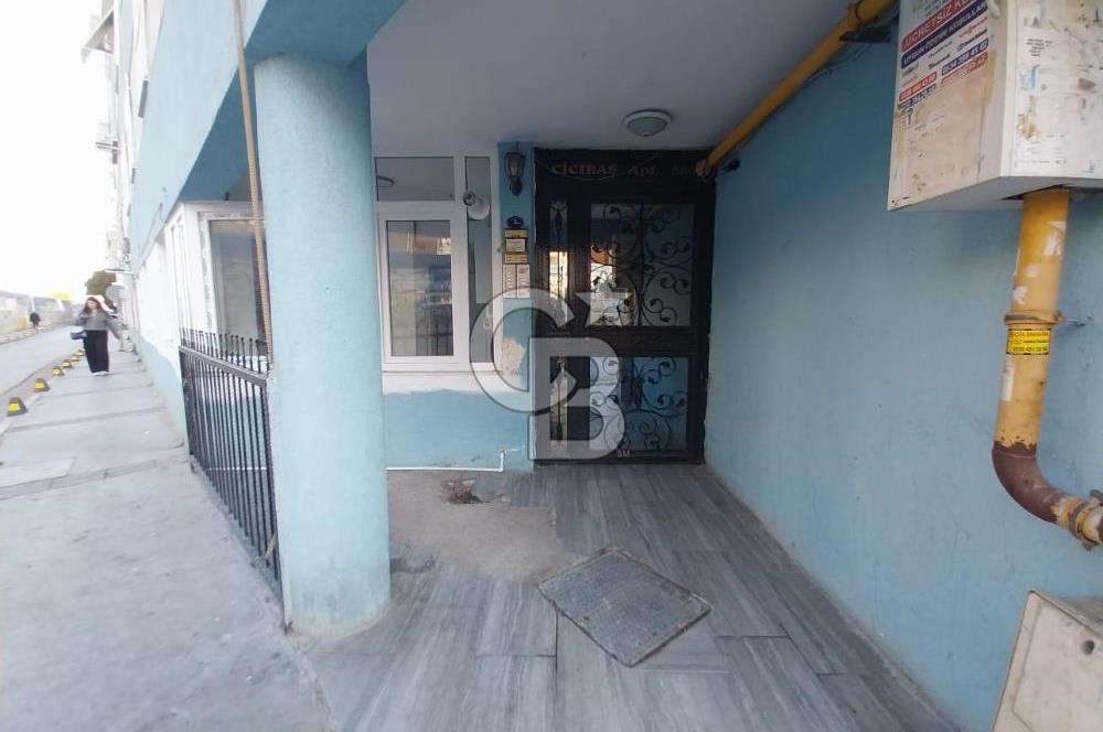 MUSELAND'DAN CADDE ÜZERİ KÖŞE KONUMLU SATILIK 2+1 DAİRE