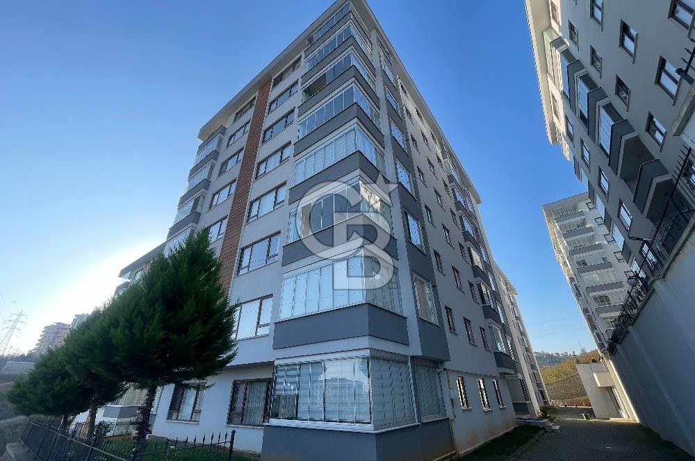 BOSTANCI MAHALLESİN'DE GENİŞ, DOĞA VE DENİZ MANZARALI LÜX DAİRE