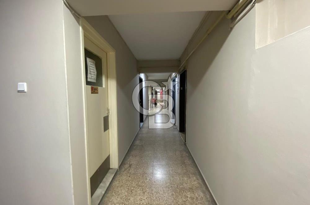 MUSELAND'DAN CADDE ÜZERİ KÖŞE KONUMLU SATILIK 1+1 OFİS