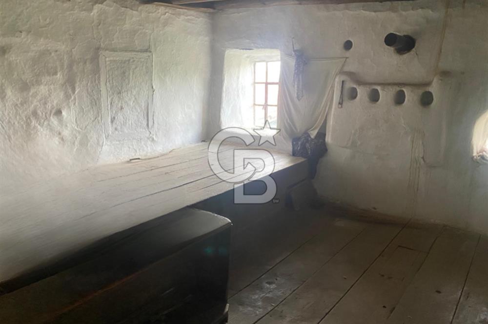 MUSELAND'DAN UŞAK'TA KÖYİÇİ İMARLI BAHÇELİ EV