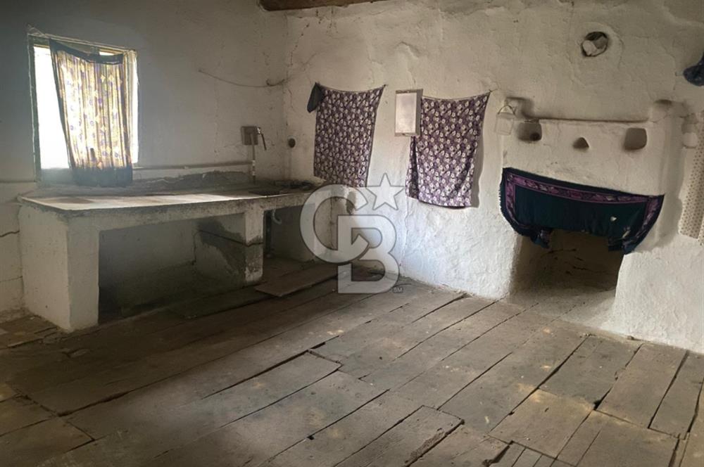 MUSELAND'DAN UŞAK'TA KÖYİÇİ İMARLI BAHÇELİ EV