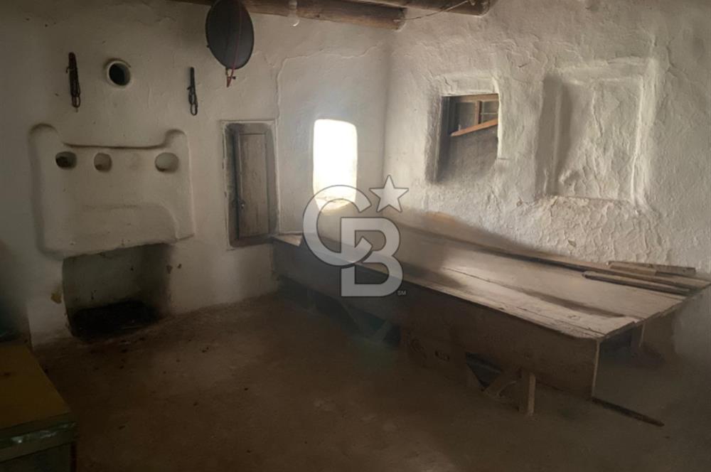 MUSELAND'DAN UŞAK'TA KÖYİÇİ İMARLI BAHÇELİ EV