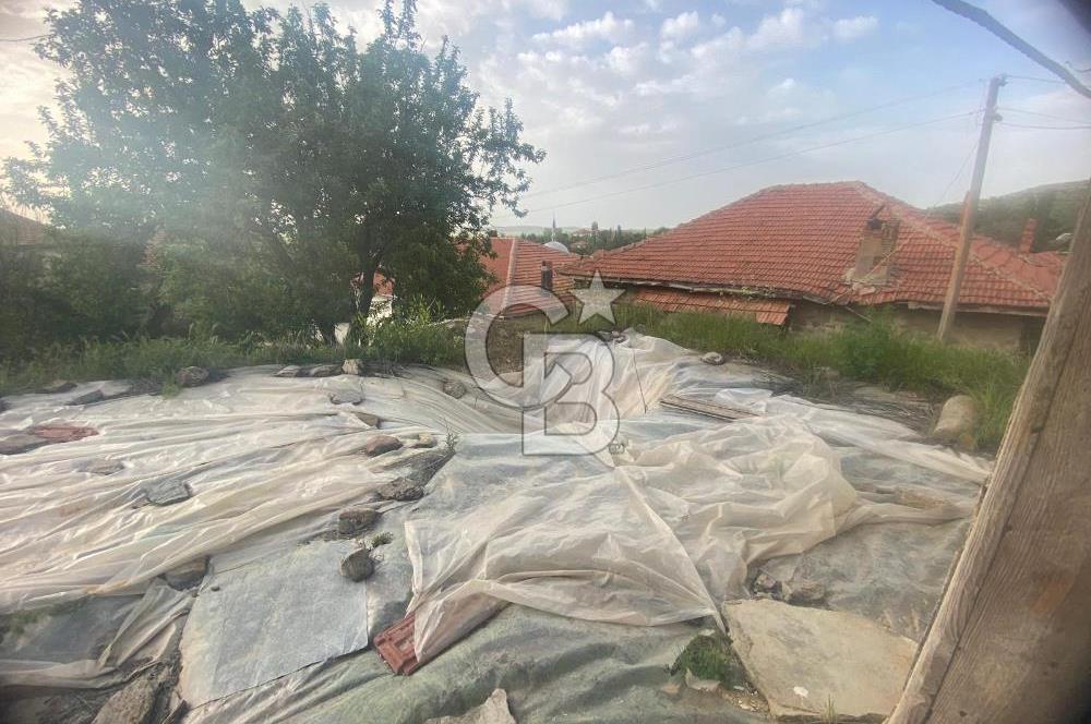 MUSELAND'DAN UŞAK'TA KÖYİÇİ İMARLI BAHÇELİ EV