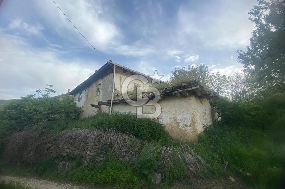 MUSELAND'DAN UŞAK'TA KÖYİÇİ İMARLI BAHÇELİ EV