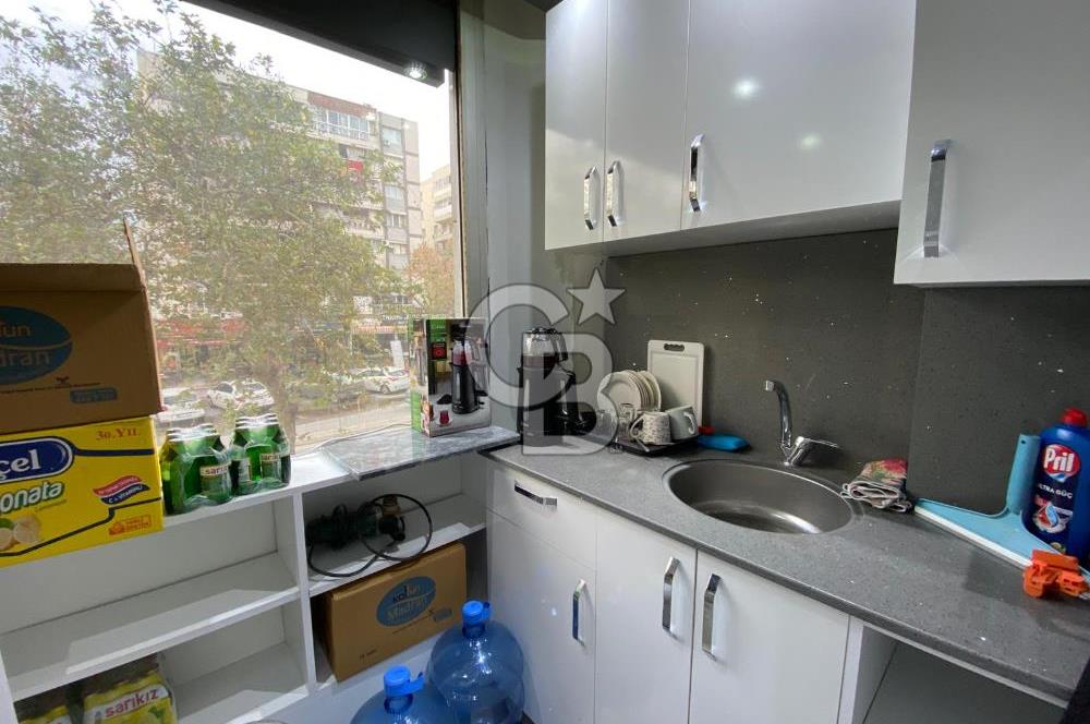 MUSELAND'DAN CADDE ÜZERİ KÖŞE KONUMLU SATILIK 1+1 OFİS