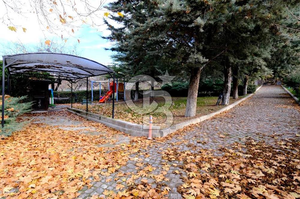 Pursaklar Yeşilyurt'ta Geniş Peyzajlı 3+1 Villa