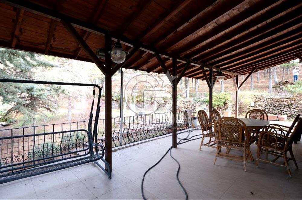 Pursaklar Yeşilyurt'ta Geniş Peyzajlı 3+1 Villa