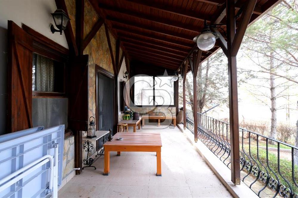 Pursaklar Yeşilyurt'ta Geniş Peyzajlı 3+1 Villa