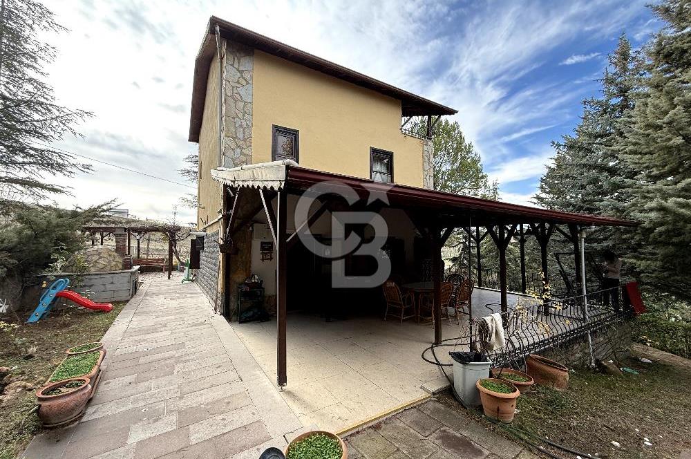 Pursaklar Yeşilyurt'ta Geniş Peyzajlı 3+1 Villa