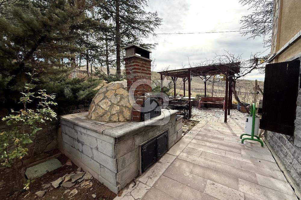 Pursaklar Yeşilyurt'ta Geniş Peyzajlı 3+1 Villa