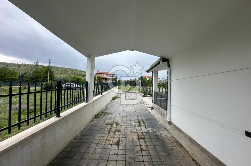 SİRKELİ DE YATIRIMIN ALTIN NOKTASI HAVUZLU SATILIK VİLLA