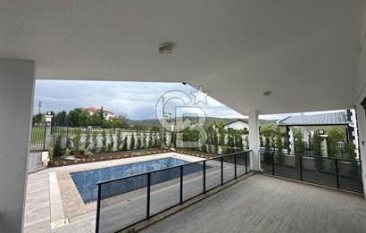 SİRKELİ DE YATIRIMIN ALTIN NOKTASI HAVUZLU SATILIK VİLLA