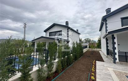 SİRKELİ DE YATIRIMIN ALTIN NOKTASI HAVUZLU SATILIK VİLLA