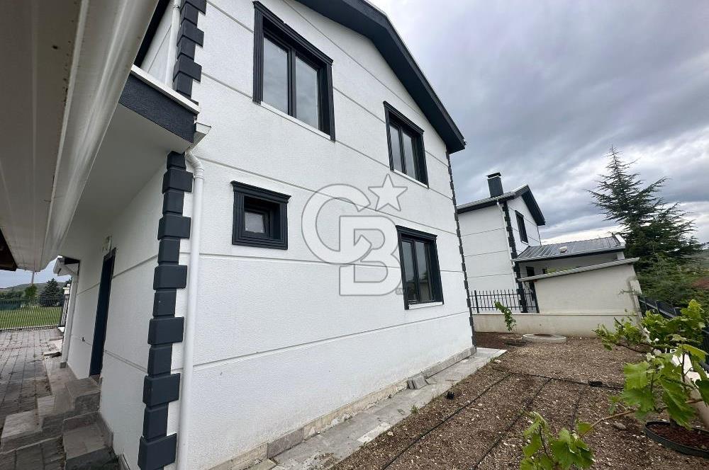 SİRKELİ DE YATIRIMIN ALTIN NOKTASI HAVUZLU SATILIK VİLLA