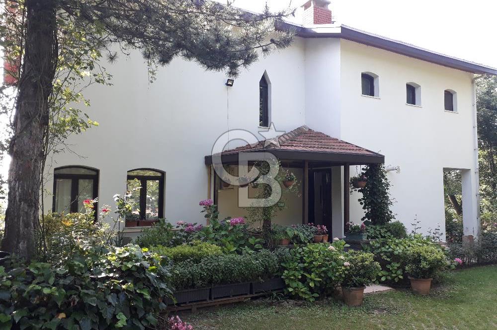 Sapanca Mahmudiye'de Eşyalı, Eşsiz Manzaralı Villa