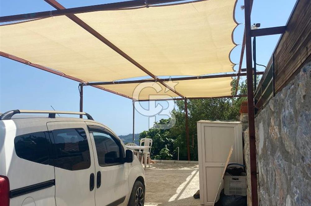 Güzelbahçe'de Satılık Prefabrik Doğa İçerisinde Dağ Evi