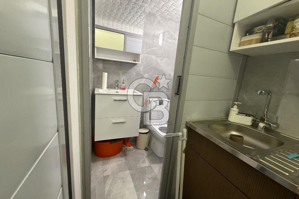 Üçkuyular Fahrettin Altay’da Tadilatlı 45 m² Kiralık Dükkan