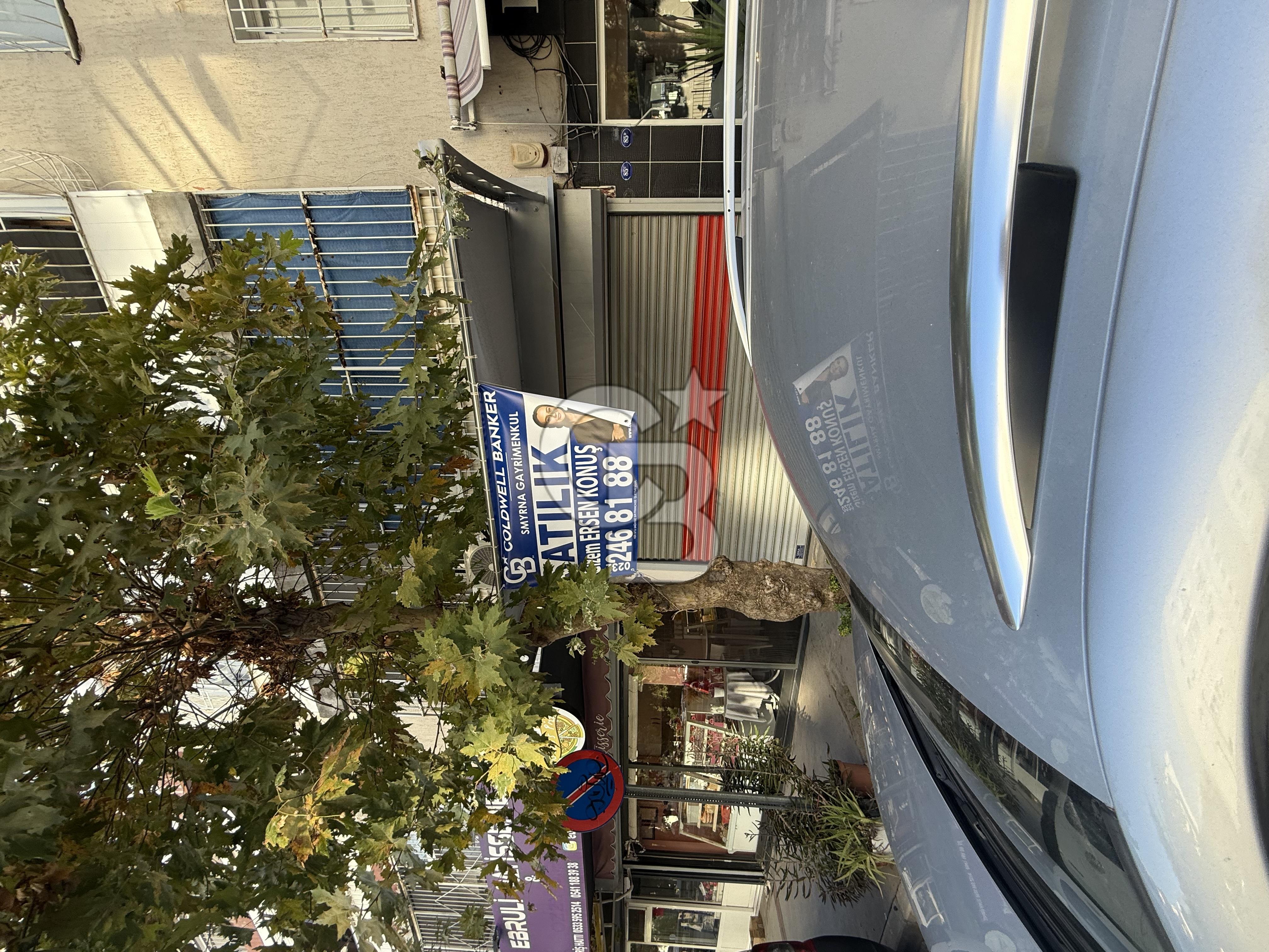 Üçkuyular Fahrettin Altay’da Tadilatlı 45 m² Kiralık Dükkan