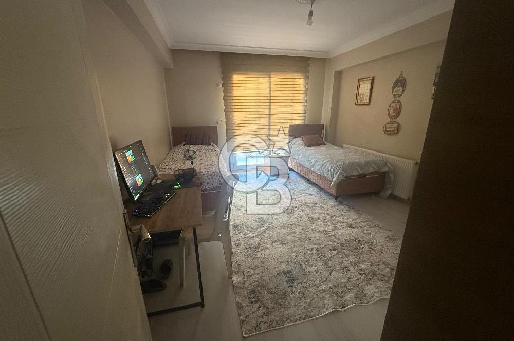 Üzümcü Okuluna 50 m – Metro ve Hastane Yakınında 165 m² Ferah 3+1