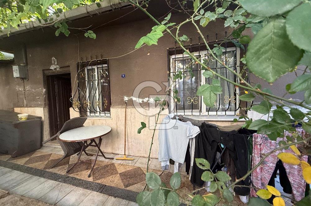 Bornova Kızılay mah Satılık  2+1 Müstakil  Ev 