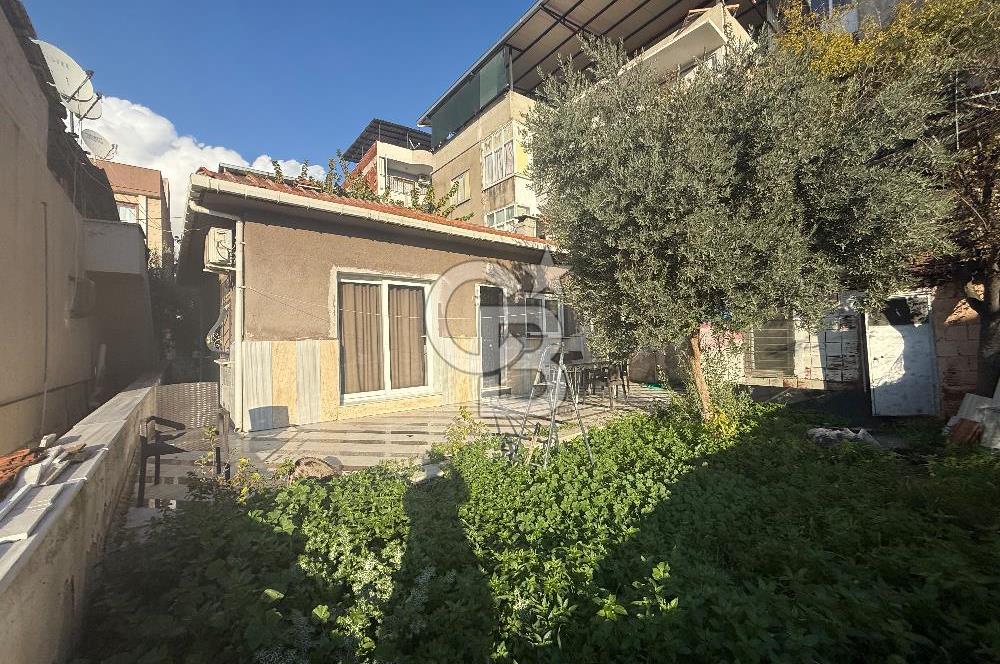 Bornova Kızılay mah Satılık  2+1 Müstakil  Ev 