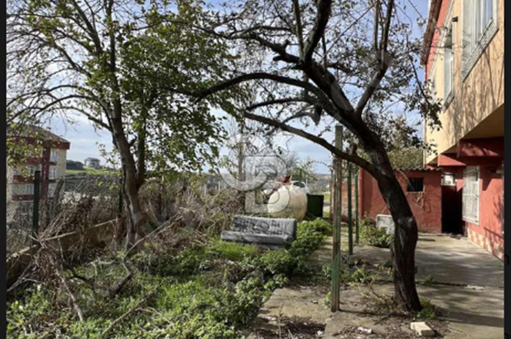 Haraççı Mahallesinde SATILIK 3 KATLI BİNA VE ARSASI