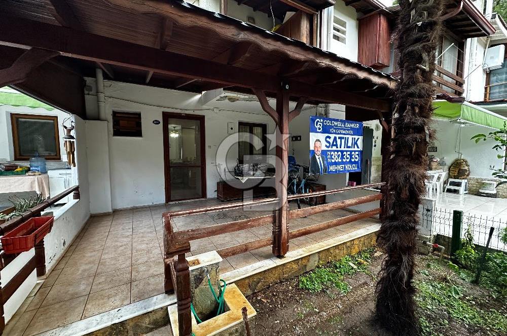 URLA BALIKLIOVA YUVAKENT SİTESİNDE 3+1 SATILIK VİLLA