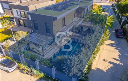 GÜZELBAHÇE YELKİ'DE SATILIK LÜKS VİLLA