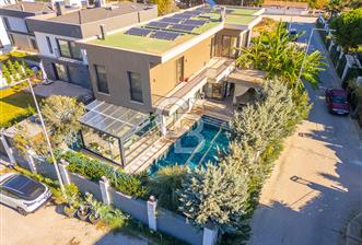 GÜZELBAHÇE YELKİ'DE SATILIK LÜKS VİLLA - 9 - 318914