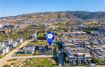 GÜZELBAHÇE YELKİ'DE SATILIK LÜKS VİLLA