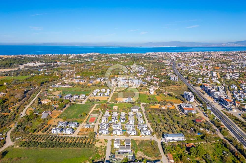 GÜZELBAHÇE YELKİ'DE SATILIK LÜKS VİLLA