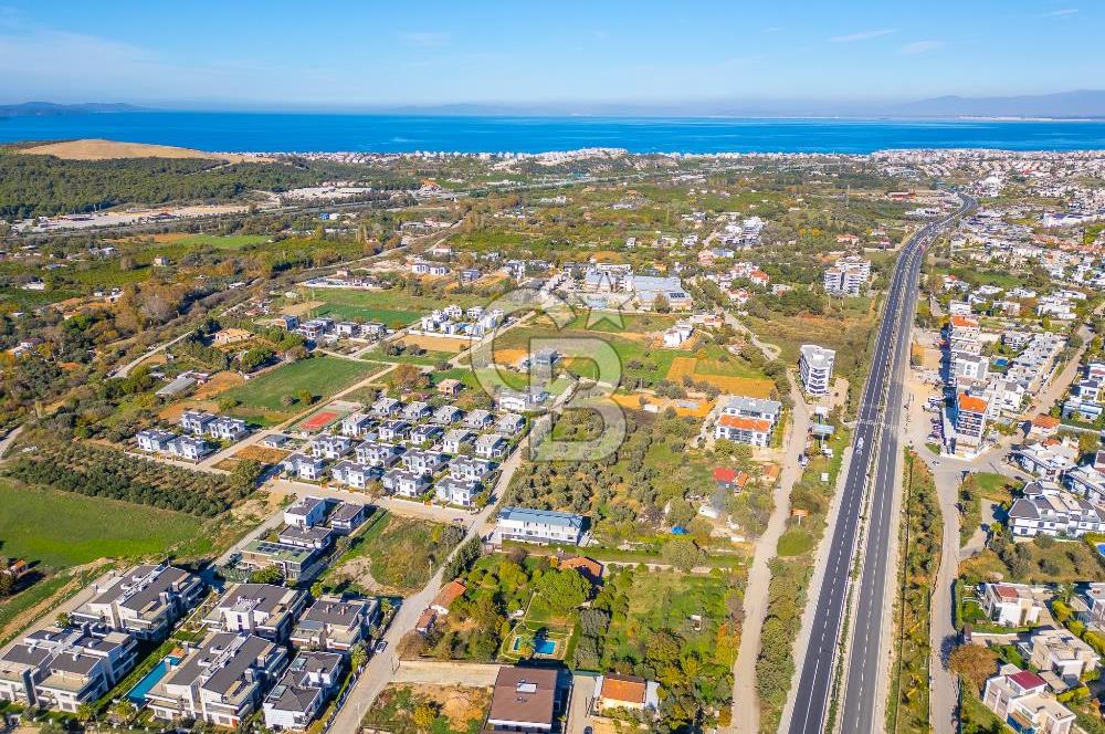 GÜZELBAHÇE YELKİ'DE SATILIK LÜKS VİLLA