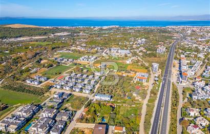 GÜZELBAHÇE YELKİ'DE SATILIK LÜKS VİLLA