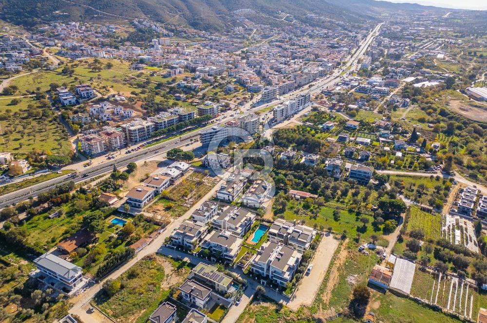 GÜZELBAHÇE YELKİ'DE SATILIK LÜKS VİLLA