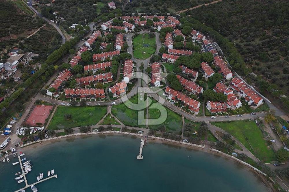 URLA BALIKLIOVA YUVAKENT SİTESİNDE 3+1 SATILIK VİLLA