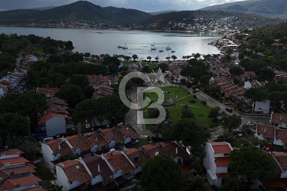 URLA BALIKLIOVA YUVAKENT SİTESİNDE 3+1 SATILIK VİLLA