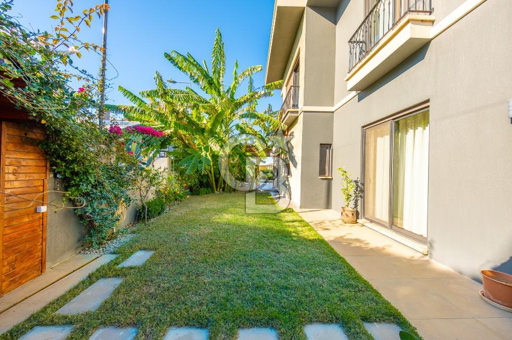 GÜZELBAHÇE YELKİ'DE SATILIK LÜKS VİLLA