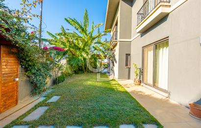 GÜZELBAHÇE YELKİ'DE SATILIK LÜKS VİLLA