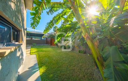 GÜZELBAHÇE YELKİ'DE SATILIK LÜKS VİLLA