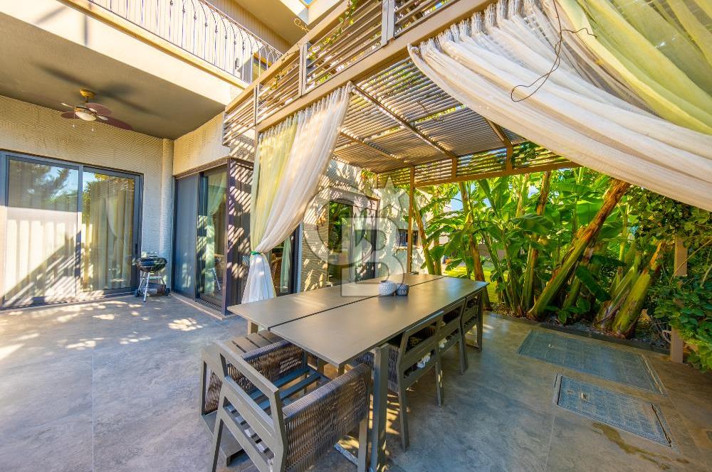 GÜZELBAHÇE YELKİ'DE SATILIK LÜKS VİLLA