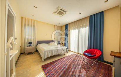 GÜZELBAHÇE YELKİ'DE SATILIK LÜKS VİLLA