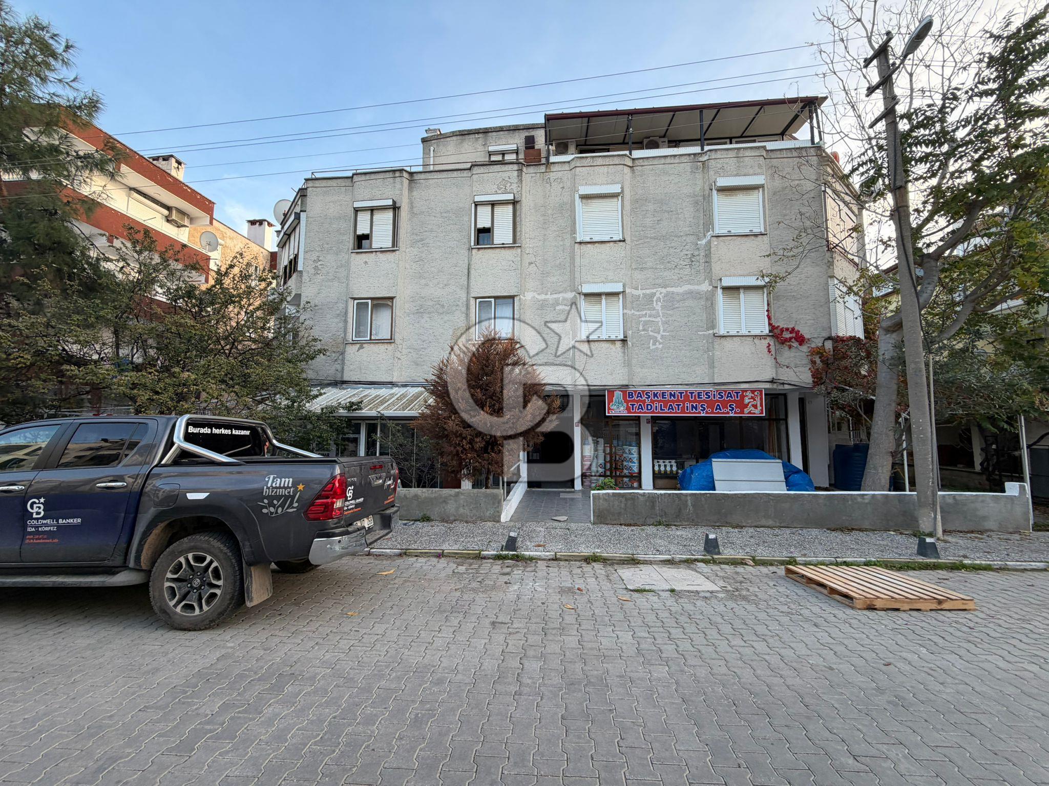 Sarımsaklıda Denize 300 m Teraslı 3+1 Dubleks Yatırımlık Yazlık
