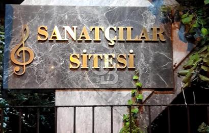 TARABYA, SANATÇILAR SİTESİ 4+1 SATILIK DAİRE 