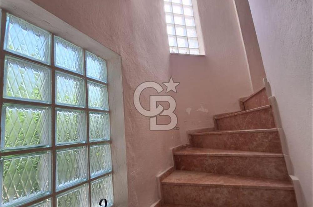 Ayvalık Sahilkent'te Denize Yakın 2+1 Eşyalı Kiralık Villa