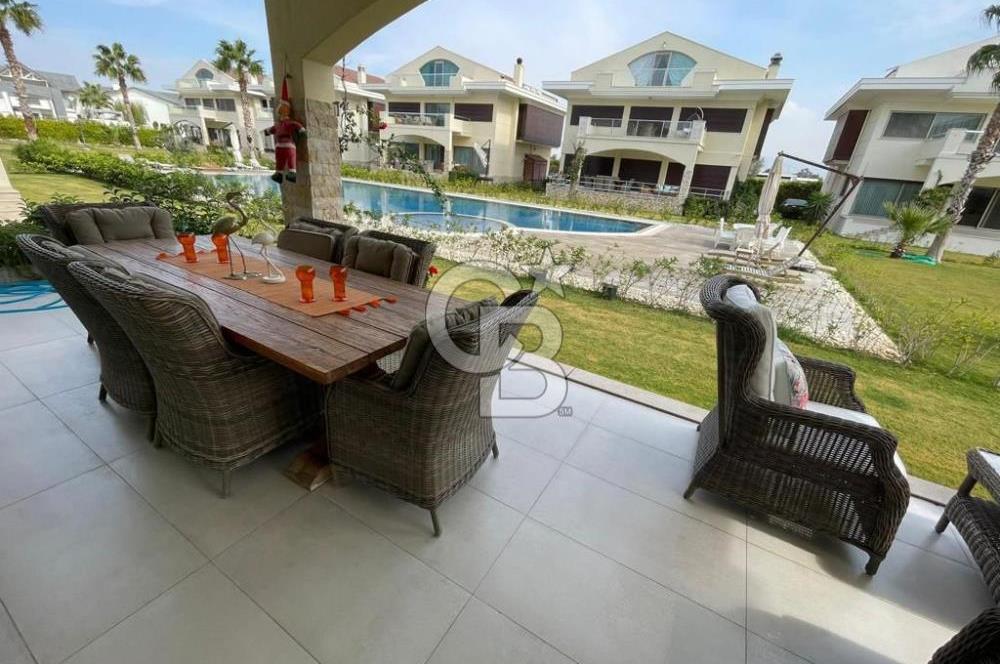 Sasalı Delta Konakları'nda Satılık Tam Müstakil 540m2 5+2 Villa