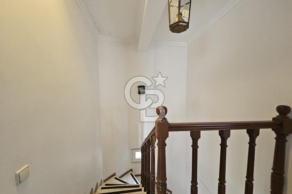 Ayvalık Altınova Uzungöl Mevkiinde 5+1 Kiralık Villa