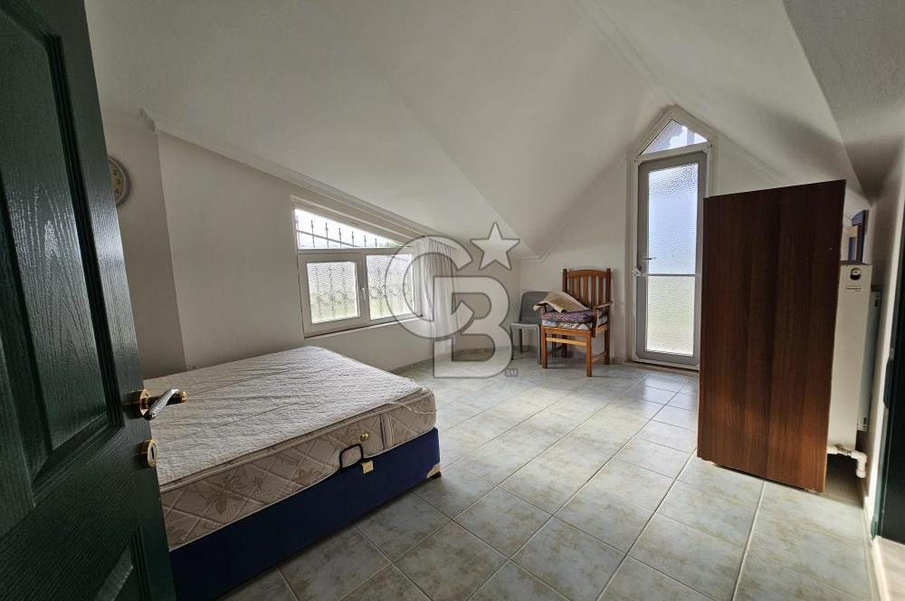 Ayvalık Altınova Uzungöl Mevkiinde 5+1 Kiralık Villa